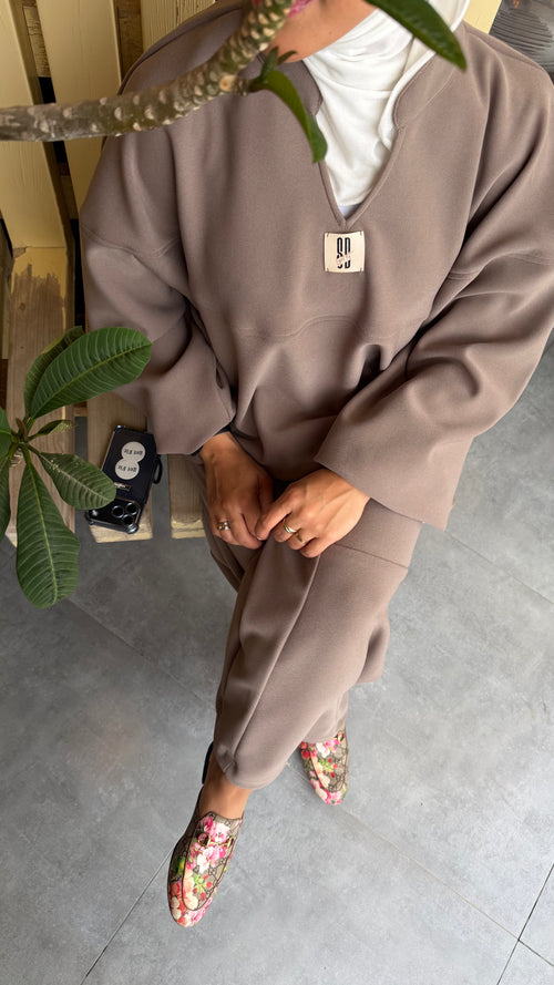 beige set